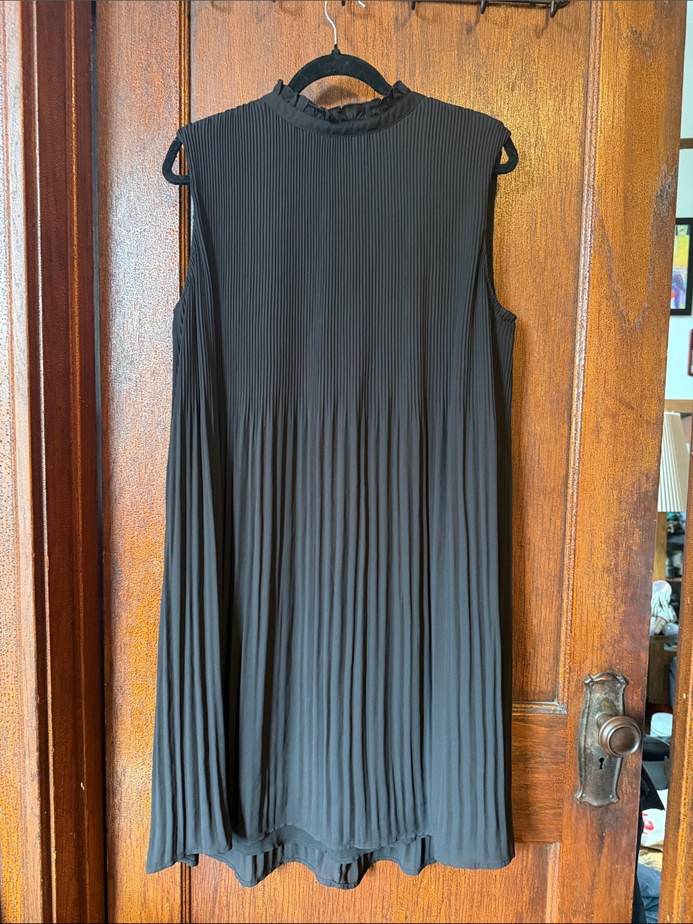 Black Label by Chico's Black Sleeveless Pleated Midi Dress with Ruffle Neck